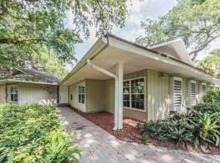 1525 Club Dr, Vero Beach, FL 32963