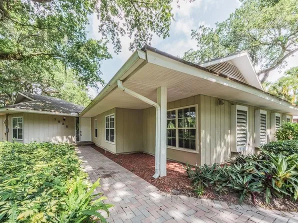 1525 Club Dr, Vero Beach, FL 32963