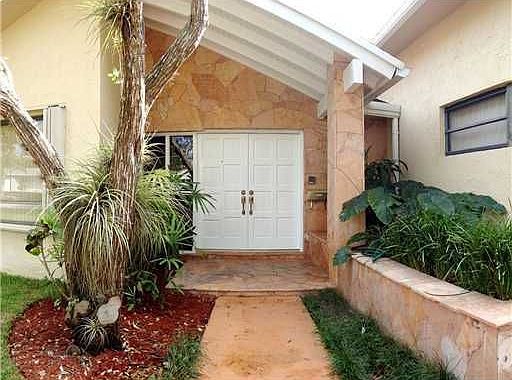2nd image of 15885 SW 84th Ave