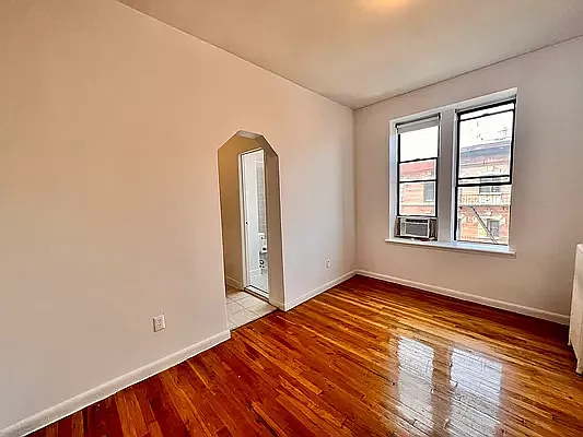 Rented by City Connections Realty | media 1