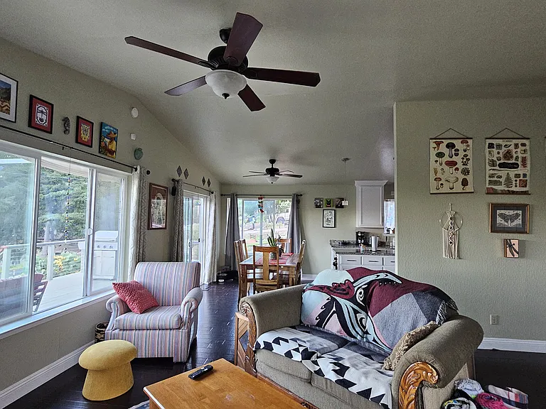3507 Meadow Wood Dr — Photo 5