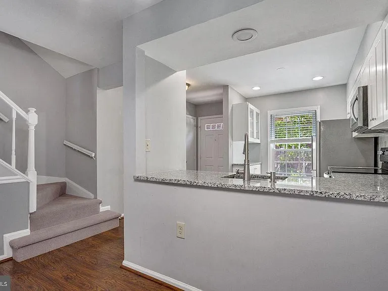 2522 S Arlington Mill Dr #D-4 — Photo 6