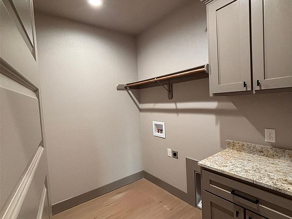 5th image of 6808 Prickly Pear Way