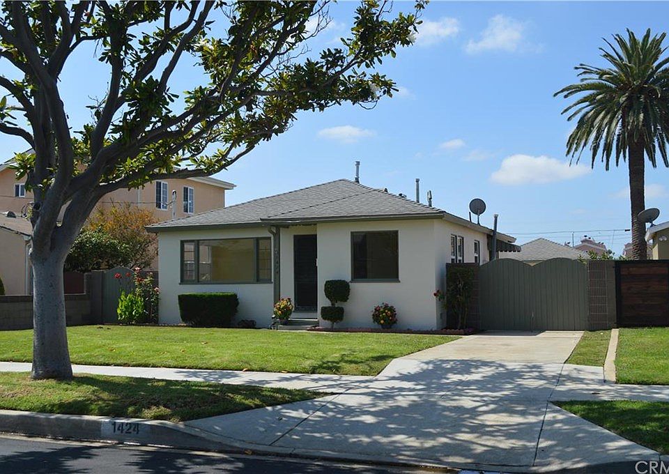 1st image of 1424 W 222nd St