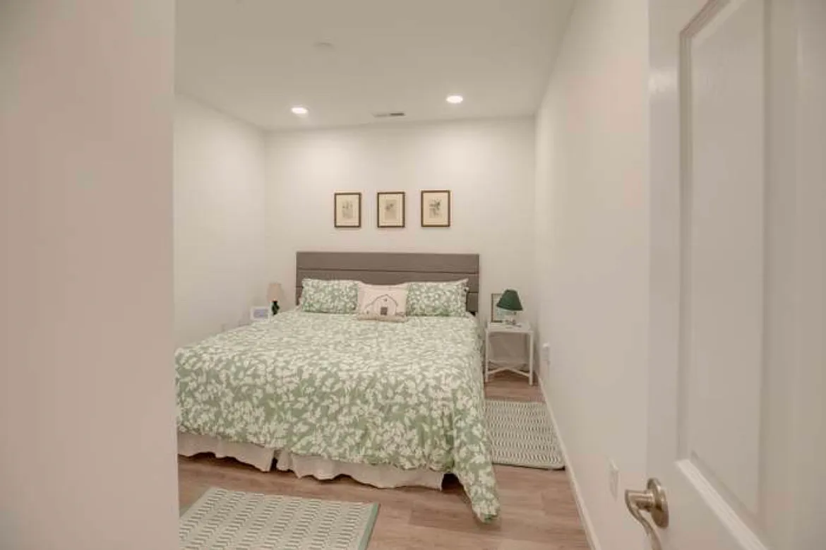 3 bed, 1490 sqft, $3,000 — Photo 1