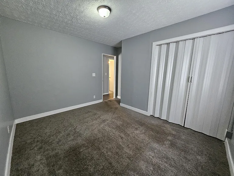 3044 Manor Ct — Photo 10