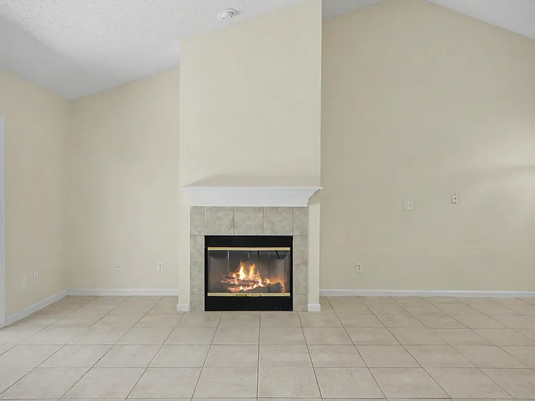 90 Buttonworth Dr #A — Photo 8