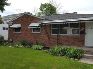 24815 Petersburg Ave, Eastpointe, MI 48021