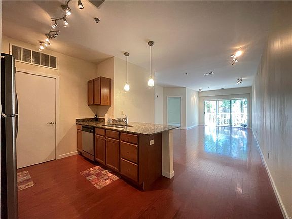 4th image of 849 Westgate Ave APT 104