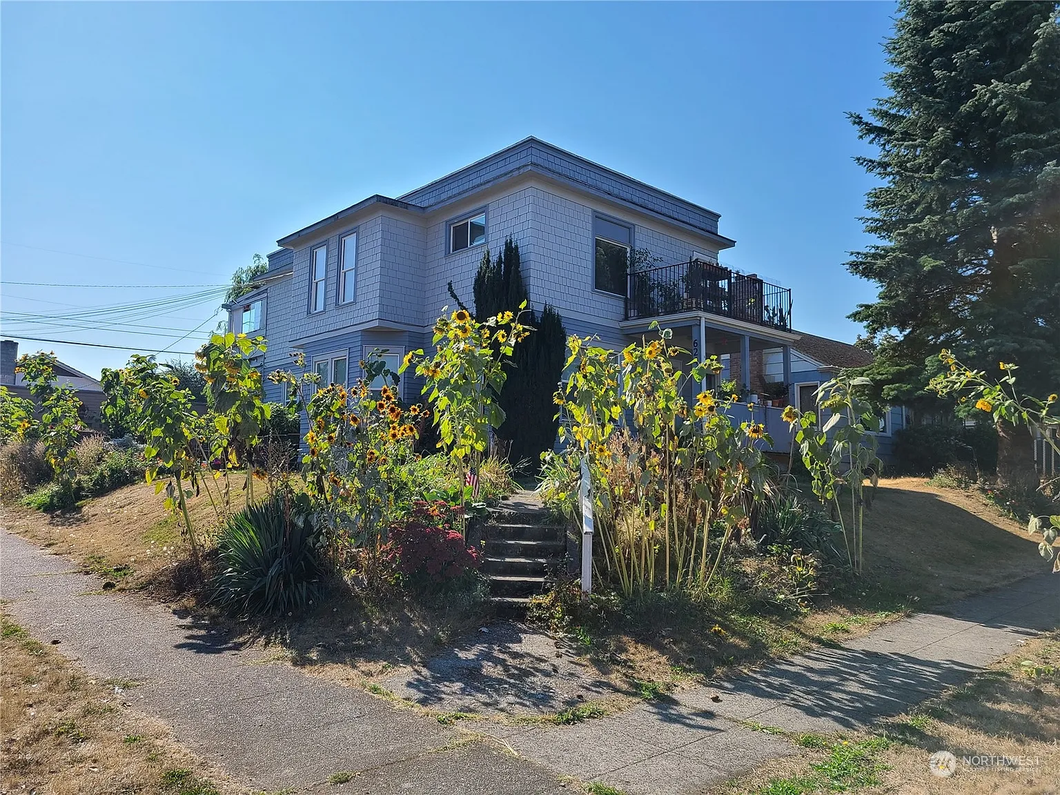 624 E Harrison Street photo 1