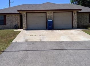 805 N 1st St #B, Copperas Cove, TX 76522