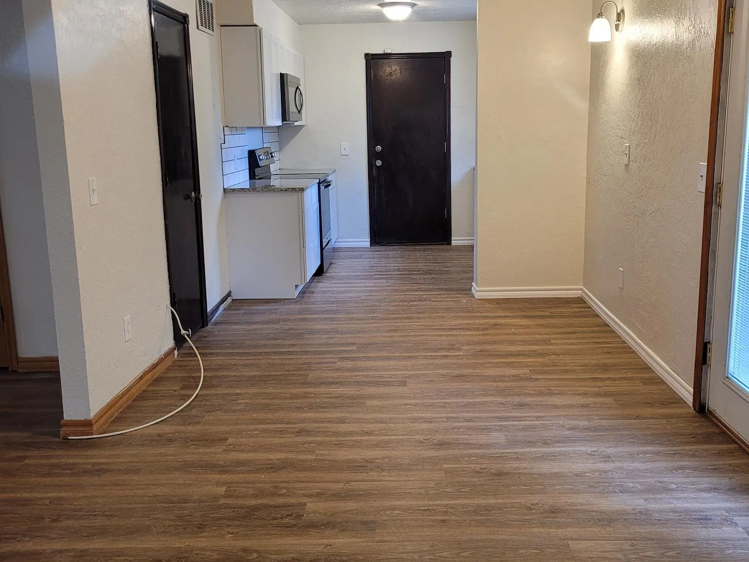 4 bed, 1949 sqft, $1,575 — Photo 4