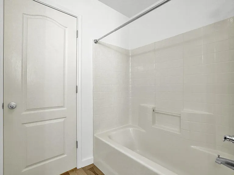 2116 Bentwood Dr — Photo 23