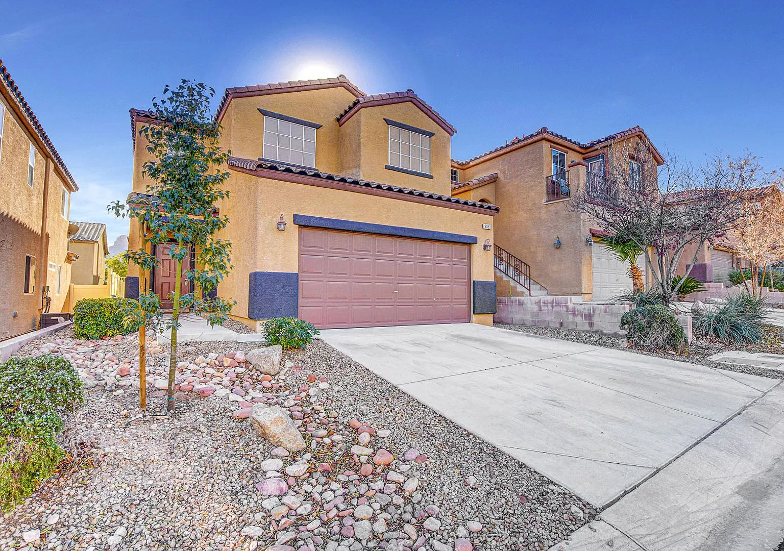 Beautiful 4 BR home in Mountains Edge — Photo 3