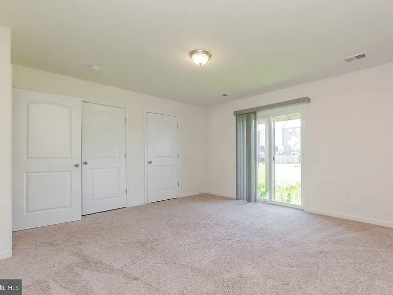 172 Drexel Ct — Photo 15