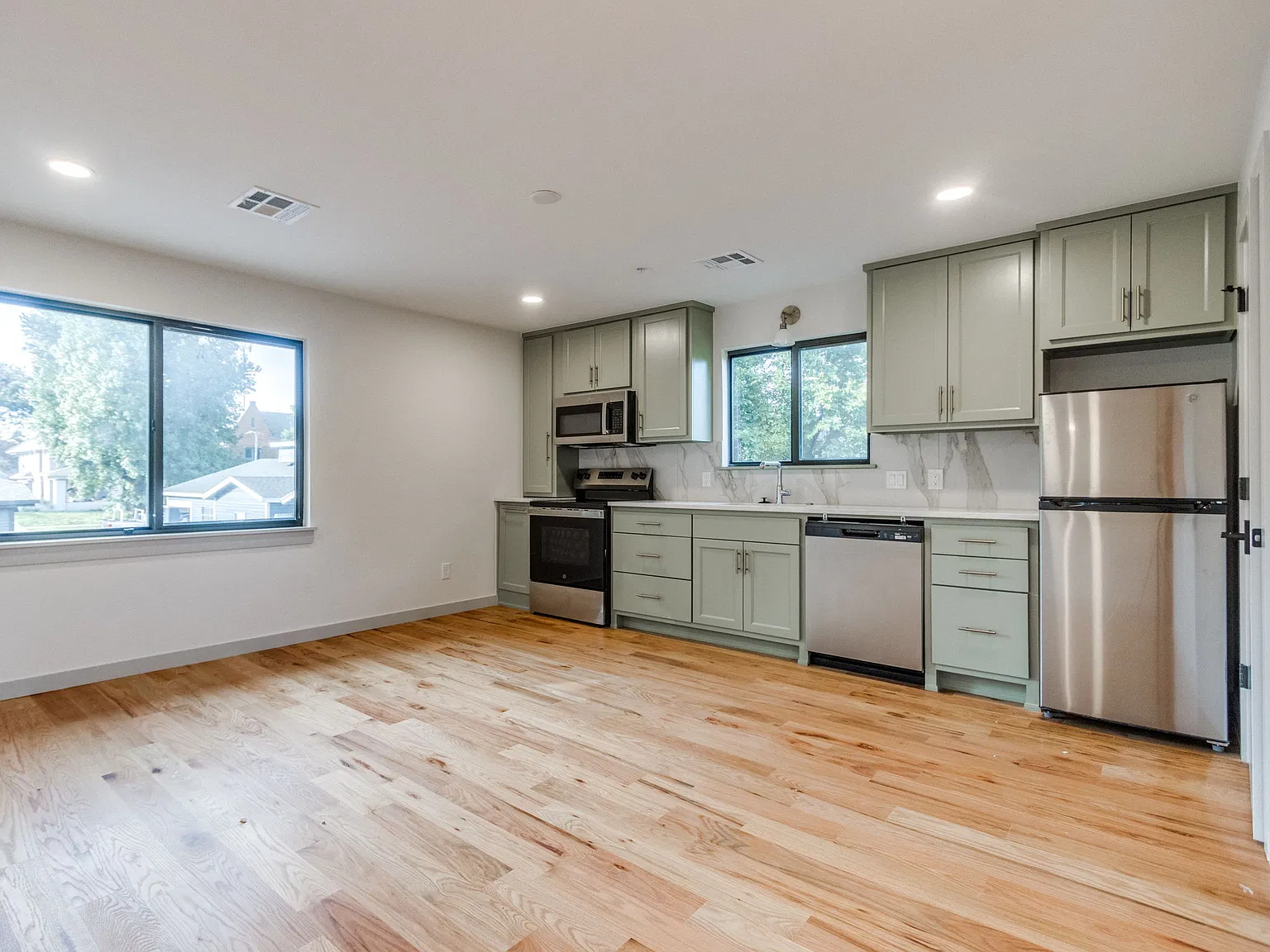 419 Northwest 25th Street - 2 — Photo 3