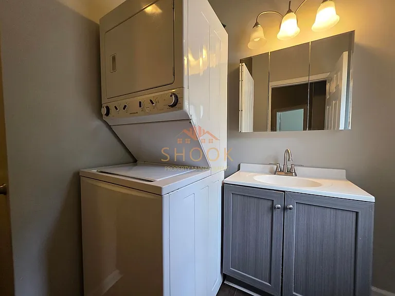 205/207 S 6th St — Photo 9