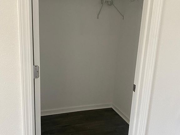 2nd image of 2530 Belmont Heights Ave