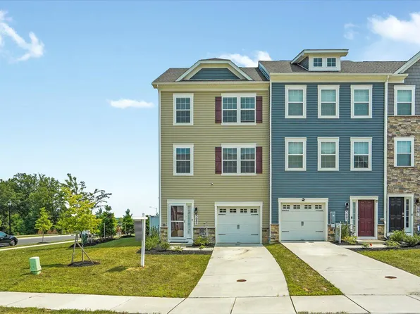 5085 Silver Oak Dr, Rosedale, MD 21237