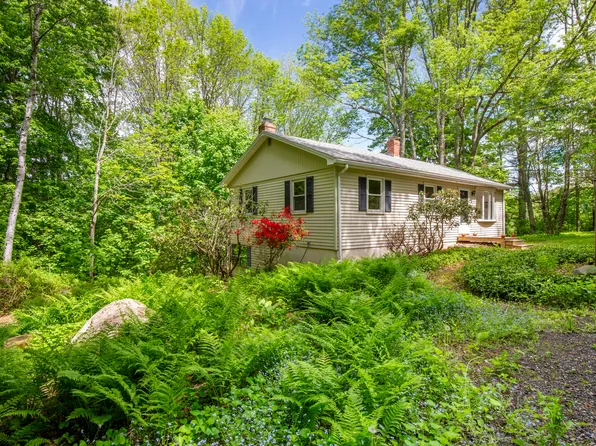19 Robin Road, Edgecomb, ME 04556