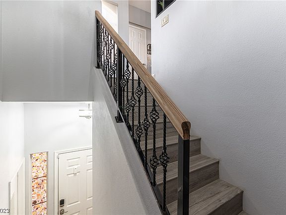 3rd image of 1610 Davilla St Unit 204