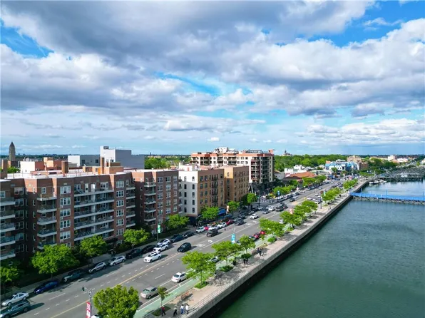 1625 Emmons Avenue image 21 of 32