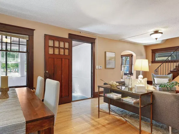 620 Asbury St #2, Saint Paul, MN 55104