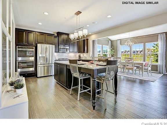 3rd image of 6739 Carradale Way #129