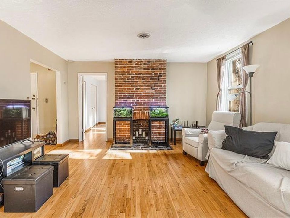 1st image of 5523 Ellsworth Ave APT 5A