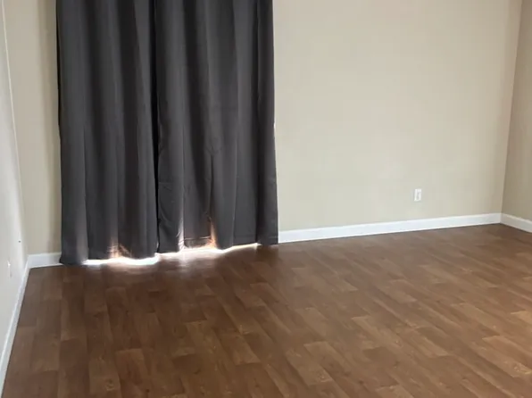 162 W Hampton St, Leesville, SC 29070