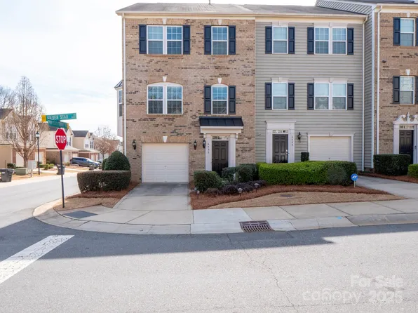 6452 Silver Star Ln, Charlotte, NC 28210