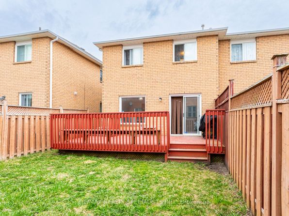 128 Toba Cres N, Brampton, ON L6Z 4R9
