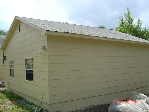 4th image of 945 Cornelia Ave