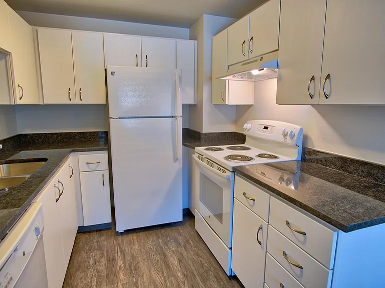 1302 NW Knoxville Blvd #203 — Photo 4