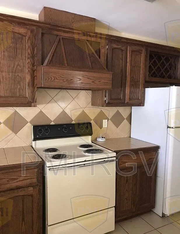 2 bed, 2.5 bath, $875 — Photo 2