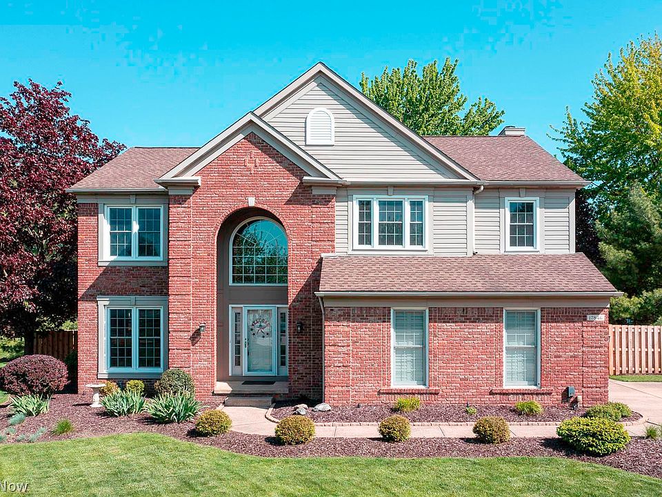 1st image of 17846 Lyon Ln