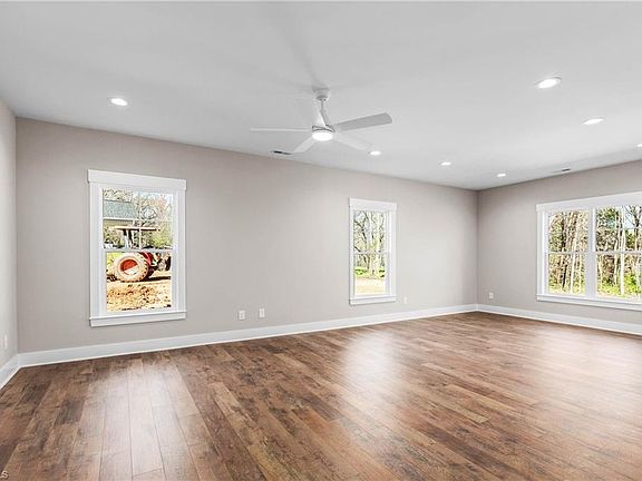 4th image of 3439 Transou Rd