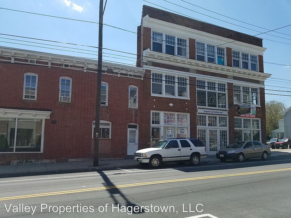 1st image of 605 W Washington St