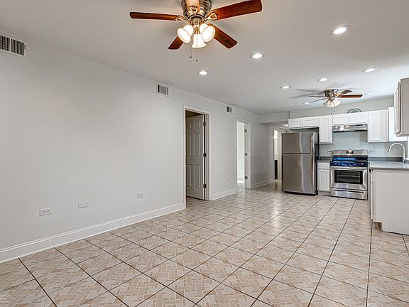 5th image of 2109 N Sawyer Ave #1W