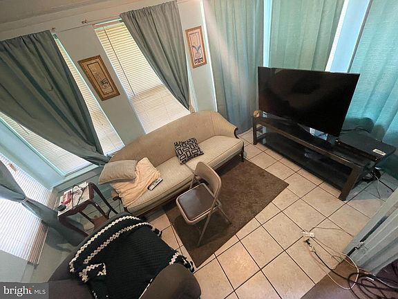 4th image of 5110 Saint Georges Ave
