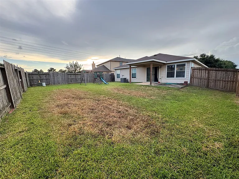 18703 Brown Redbud Ct — Photo 17