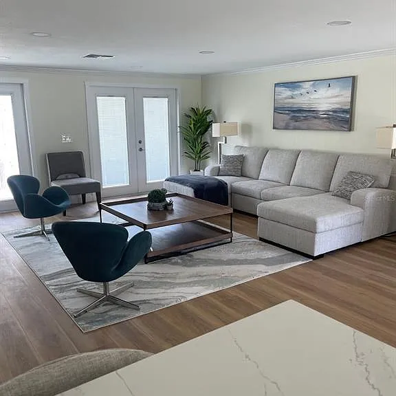 1203 Lyric Ln — Photo 3