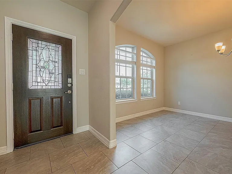 223 Sintra Lake Way — Photo 5