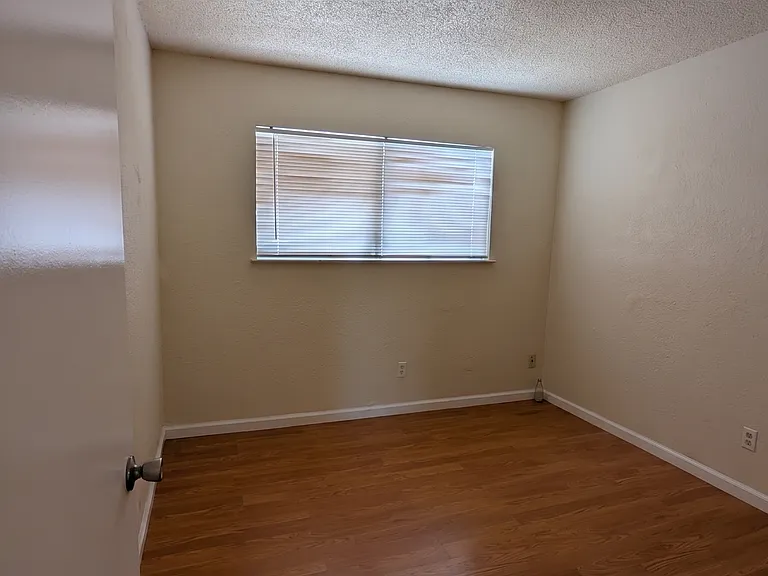 7462 Della Cir — Photo 13