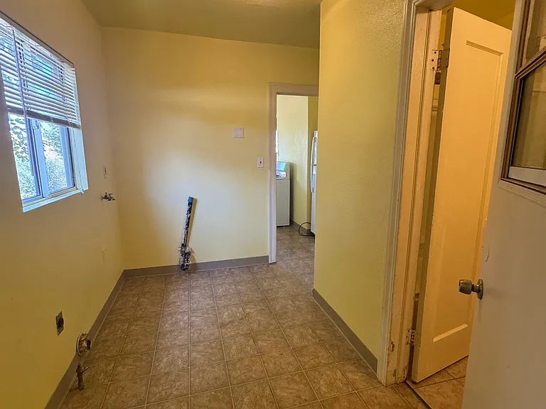 959 Nelson Ave #961 — Photo 4