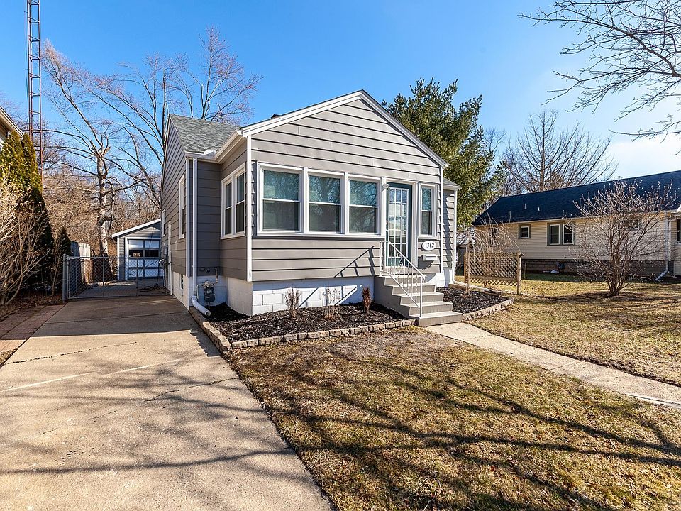 1342 Michigan Ave, Monroe, MI 48162 Zillow