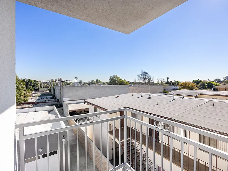 10936 S Osage Ave #A — Photo 32