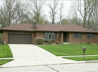 7769 Drake Ct, Clive, IA 50325