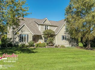 11860 W 155th Ter, Overland Park, KS 66221