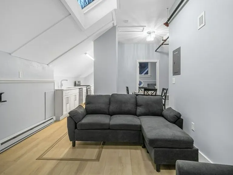 504 Stewart Ave — Photo 344